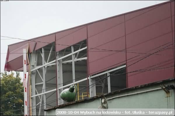 2008-10-04-eksplozja-hala-hokejowa-u-13_600