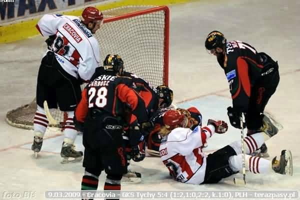 2009-03-09-plh-cracovia-gkstychy-b-407_600