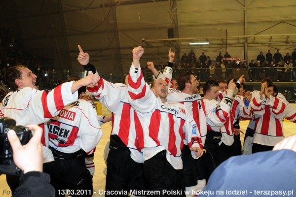 2011-03-13-plh-cracovia-mistrzem-hokeja-b-027_600