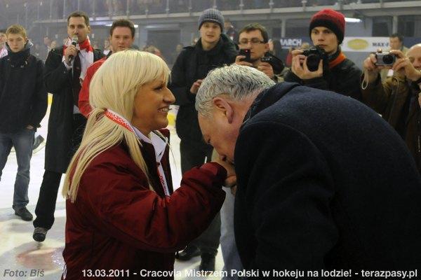 2011-03-13-plh-cracovia-mistrzem-hokeja-b-446_600
