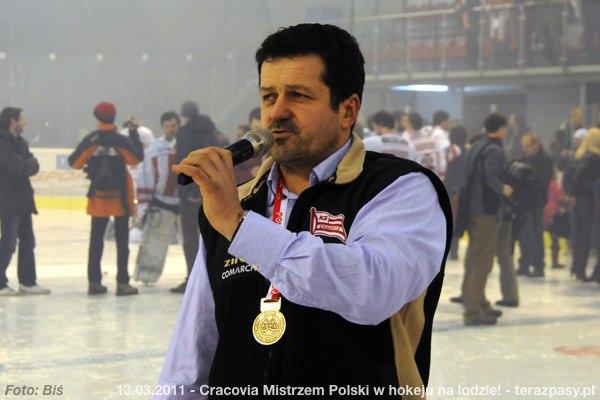 2011-03-13-plh-cracovia-mistrzem-hokeja-b-821_600