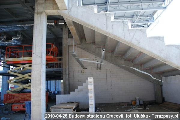 2010-04-25_Budowa_Stadionu_Cracovii_003_600