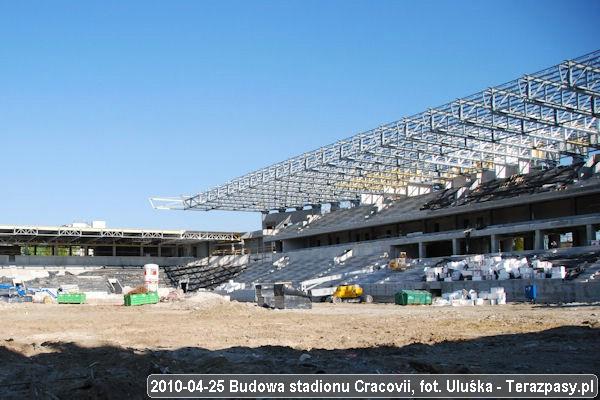 2010-04-25_Budowa_Stadionu_Cracovii_015_600