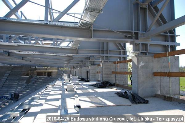 2010-04-25_Budowa_Stadionu_Cracovii_022_600