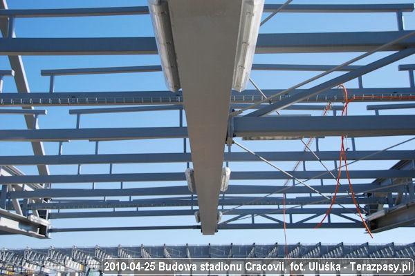 2010-04-25_Budowa_Stadionu_Cracovii_025_600