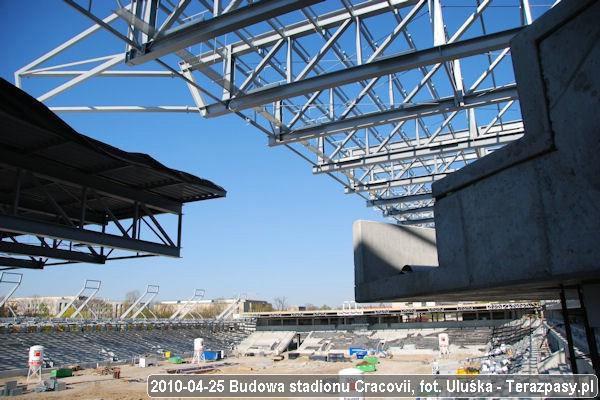 2010-04-25_Budowa_Stadionu_Cracovii_027_600