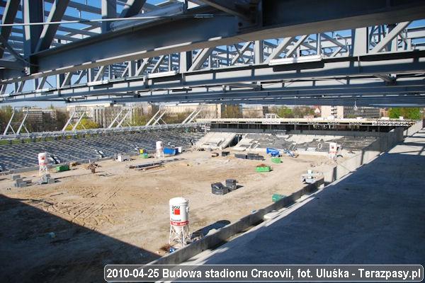 2010-04-25_Budowa_Stadionu_Cracovii_033_600