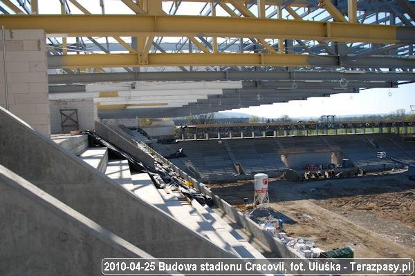 2010-04-25_Budowa_Stadionu_Cracovii_039_600
