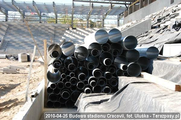 2010-04-25_Budowa_Stadionu_Cracovii_048_600