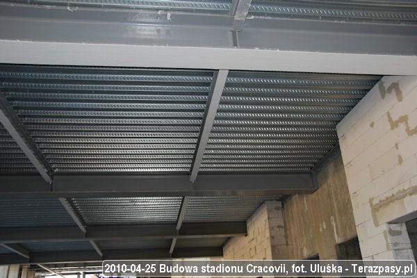 2010-04-25_Budowa_Stadionu_Cracovii_052_600