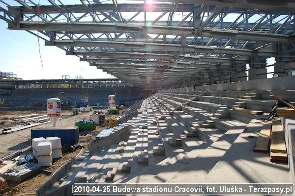 2010-04-25_Budowa_Stadionu_Cracovii_058_600