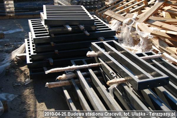 2010-04-25_Budowa_Stadionu_Cracovii_062_600