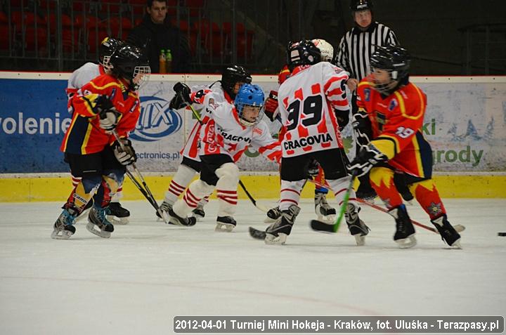 2012-04-01-Turniej_mini_Hokeja-u_3992_720