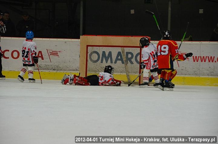 2012-04-01-Turniej_mini_Hokeja-u_4005_720