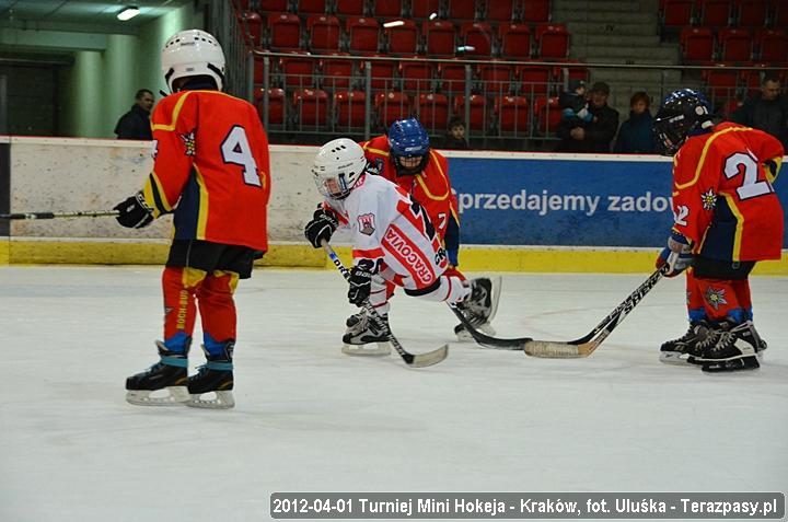 2012-04-01-Turniej_mini_Hokeja-u_4075_720