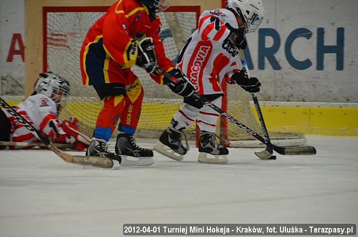 2012-04-01-Turniej_mini_Hokeja-u_4085_720