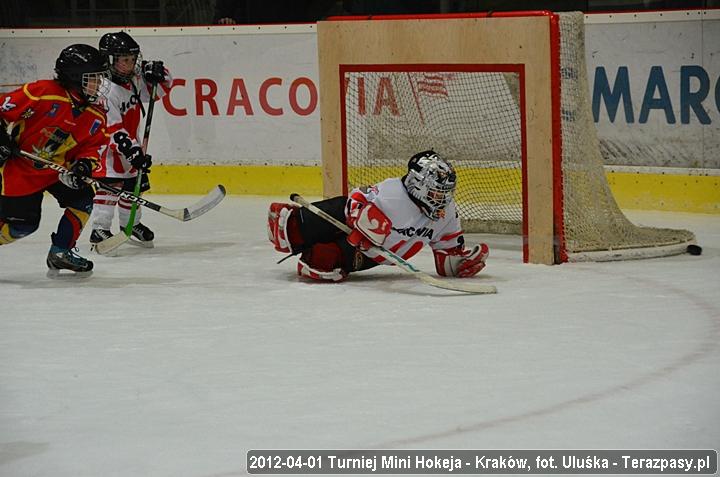 2012-04-01-Turniej_mini_Hokeja-u_4248_720