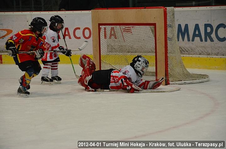 2012-04-01-Turniej_mini_Hokeja-u_4250_720
