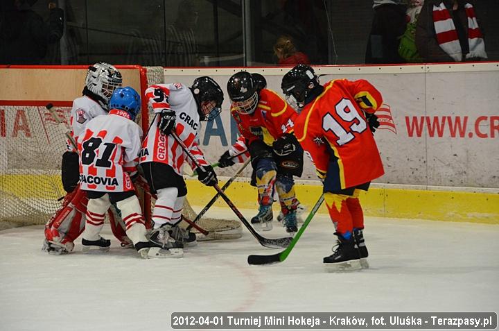 2012-04-01-Turniej_mini_Hokeja-u_4252_720