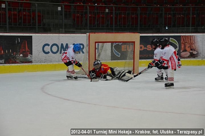 2012-04-01-Turniej_mini_Hokeja-u_4277_720