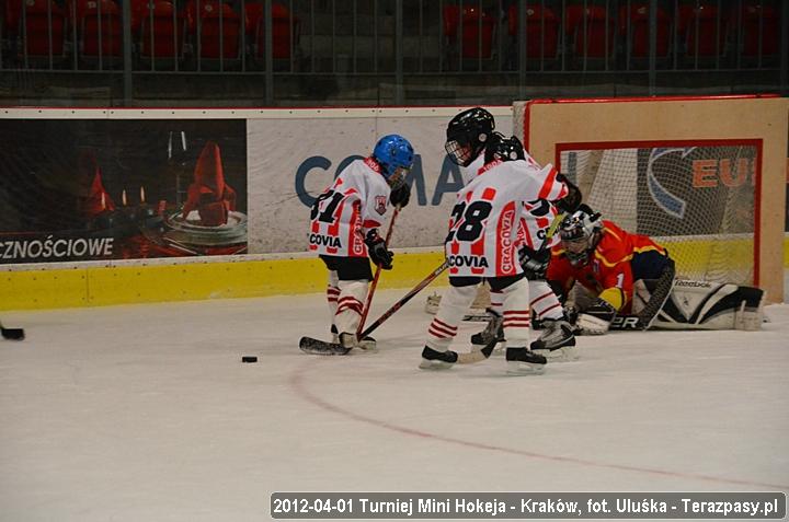2012-04-01-Turniej_mini_Hokeja-u_4279_720