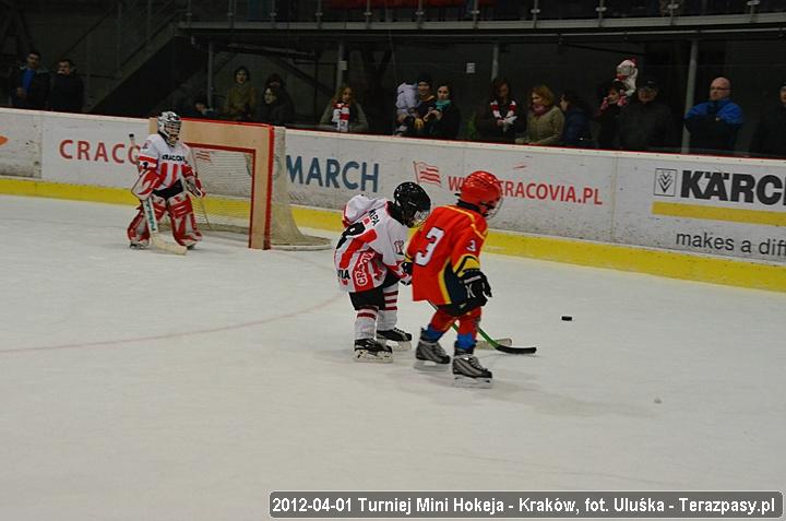 2012-04-01-Turniej_mini_Hokeja-u_4365_720