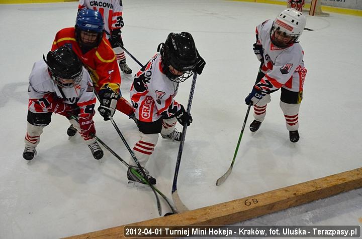 2012-04-01-Turniej_mini_Hokeja-u_4375_720