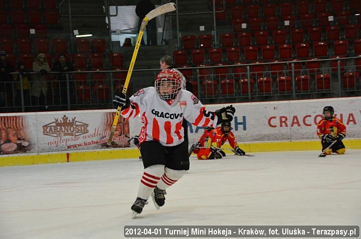 2012-04-01-Turniej_mini_Hokeja-u_4440_720