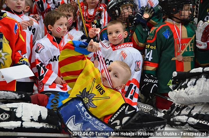 2012-04-01-Turniej_mini_Hokeja-u_4718_720