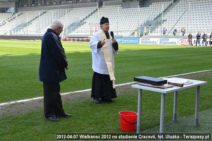 2012-04-07-swiecenie_pokarmow_u_5716_720