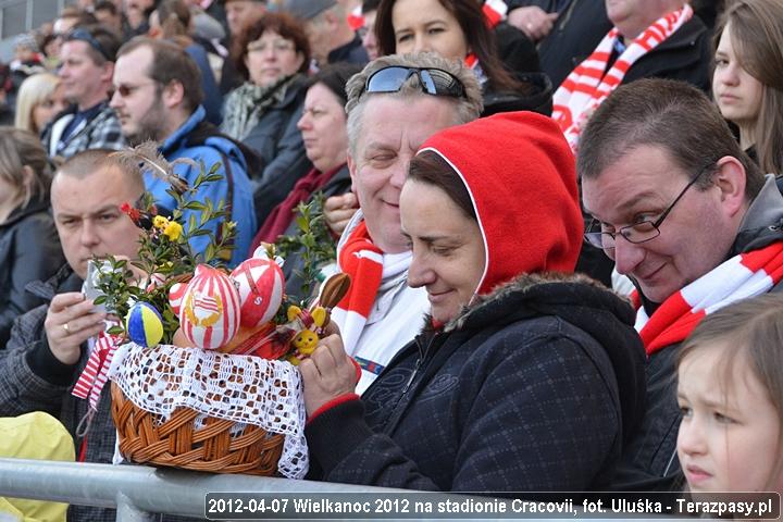 2012-04-07-swiecenie_pokarmow_u_5717_720