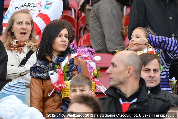 2012-04-07-swiecenie_pokarmow_u_5790_720