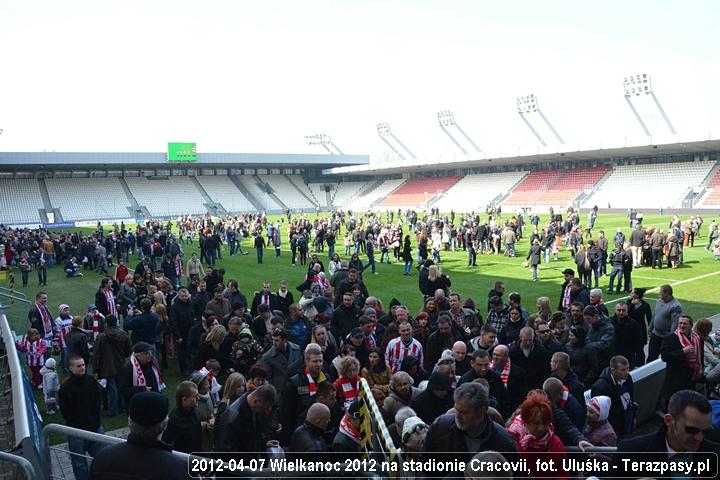 2012-04-07-swiecenie_pokarmow_u_5895_720