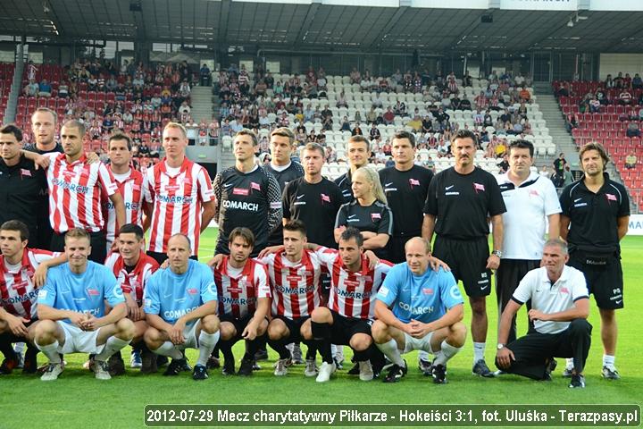 2012-07-29_Piłkarze-Hokeiści_u_2198_720