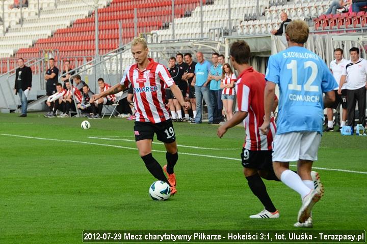 2012-07-29_Piłkarze-Hokeiści_u_2249_720