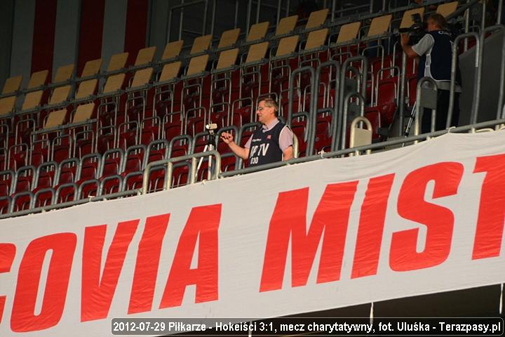 2012-07-29_Piłkarze-Hokeiści_u_2331