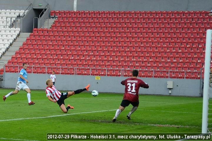 2012-07-29_Piłkarze-Hokeiści_u_2386