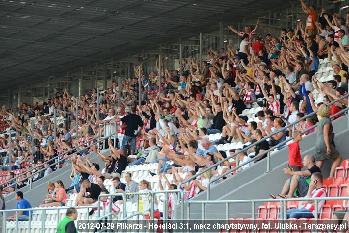2012-07-29_Piłkarze-Hokeiści_u_2527