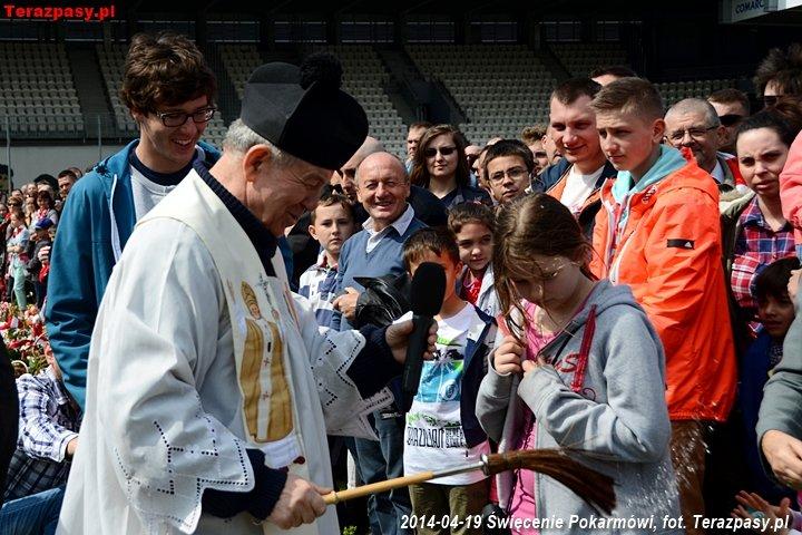 2014-04-19_Swiecenie_Pokarmow_3812_720