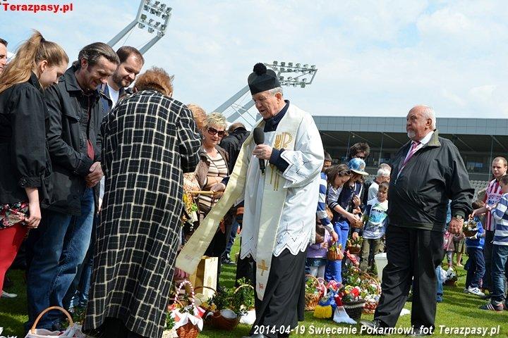2014-04-19_Swiecenie_Pokarmow_3833_720