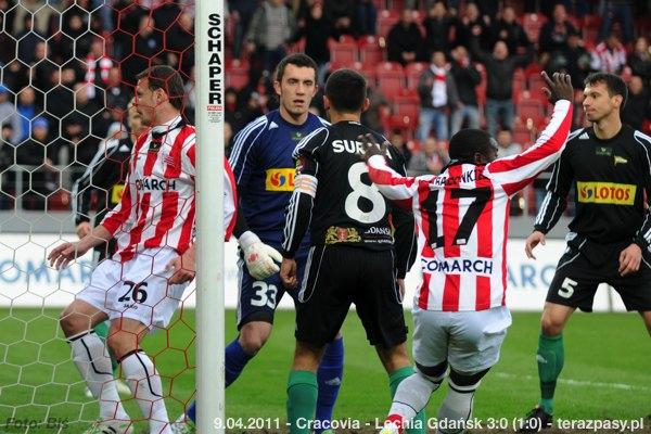 2011-04-09-cracovia-lechia_b_153_600