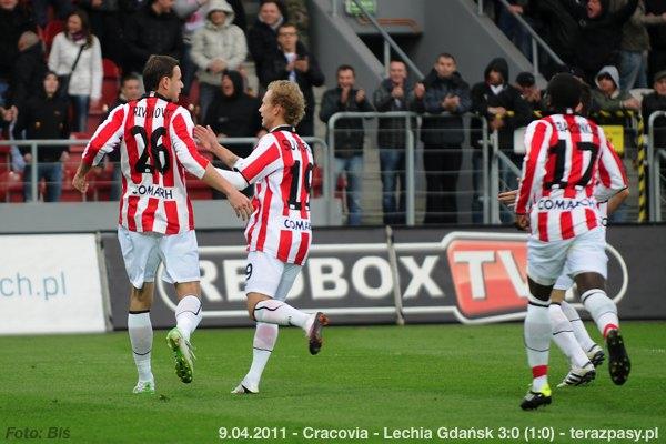 2011-04-09-cracovia-lechia_b_165_600