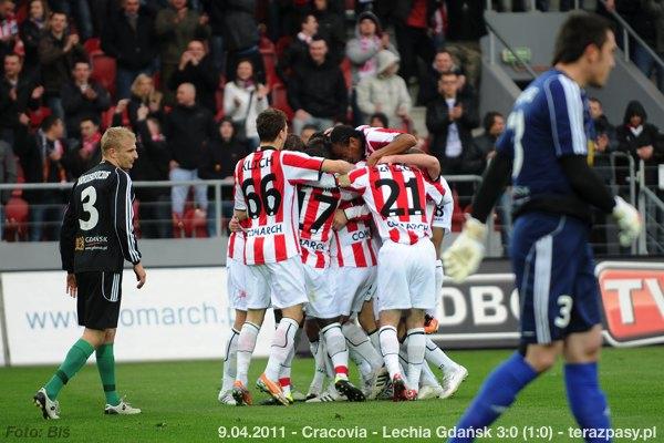2011-04-09-cracovia-lechia_b_171_600