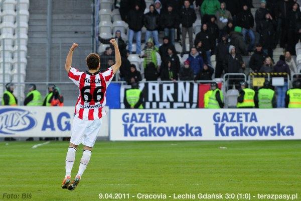 2011-04-09-cracovia-lechia_b_339_600
