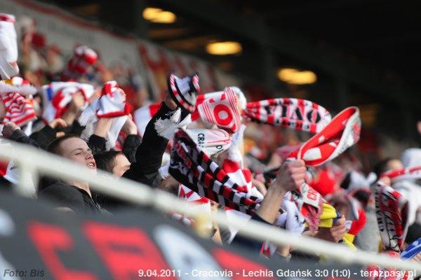 2011-04-09-cracovia-lechia_b_368_600
