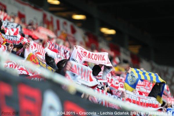 2011-04-09-cracovia-lechia_b_379_600