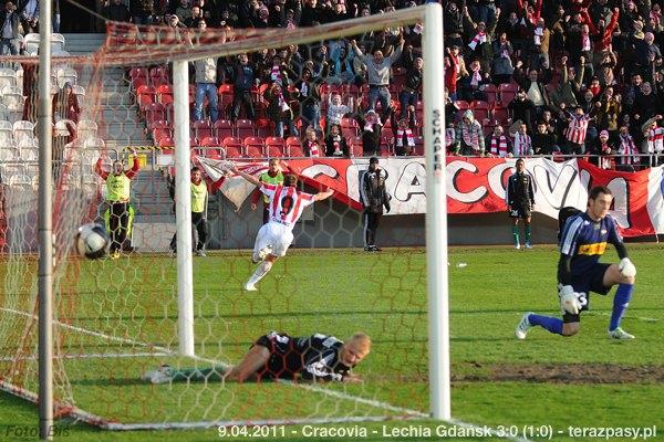 2011-04-09-cracovia-lechia_b_414_600