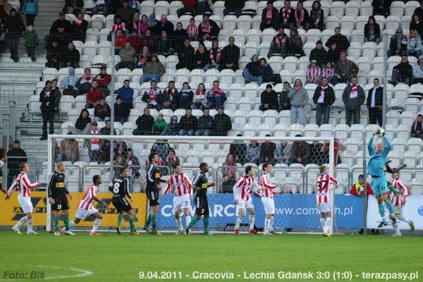 2011-04-09-cracovia-lechia_b_515_600