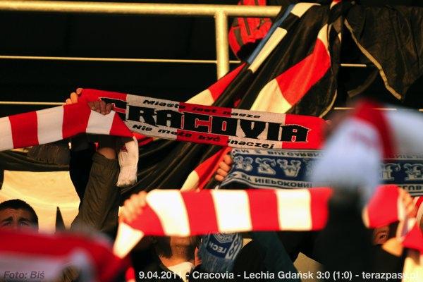 2011-04-09-cracovia-lechia_b_592_600