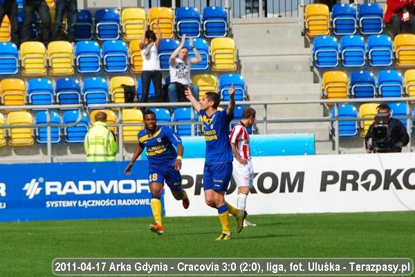 2011-04-17-oe-arka-cracovia-u_3614_600